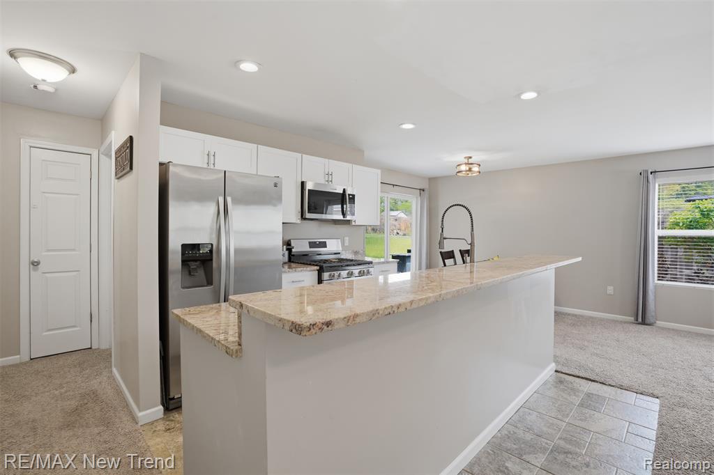 6070 Hackett, Waterford, MI 48327 — Photo 12