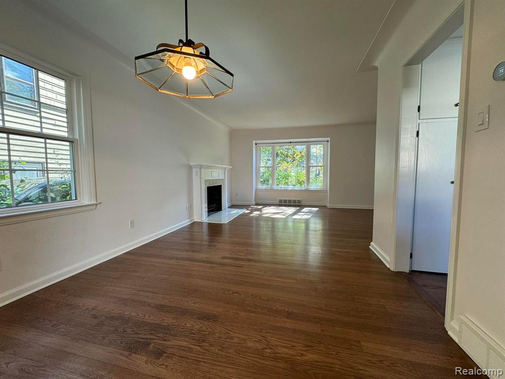 17 AMHERST Road, Pleasant Ridge, MI — Photo 5