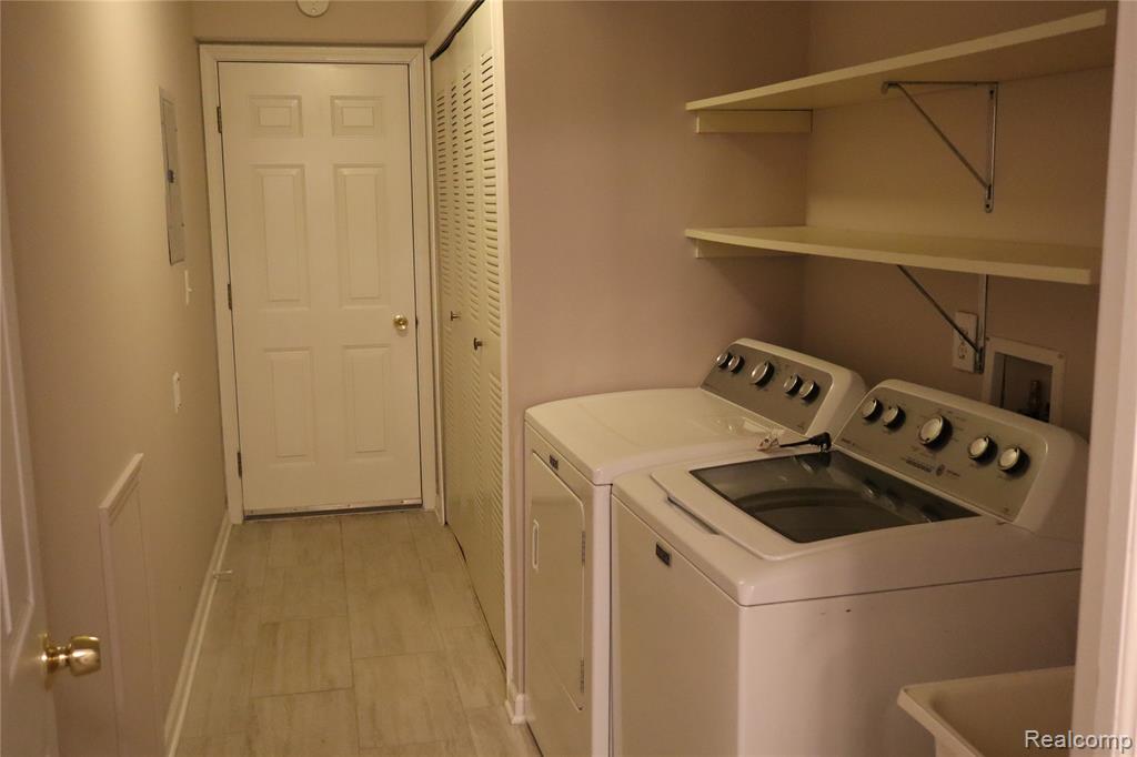 44982 Marigold Drive, Sterling Heights, MI 48314 — Photo 28