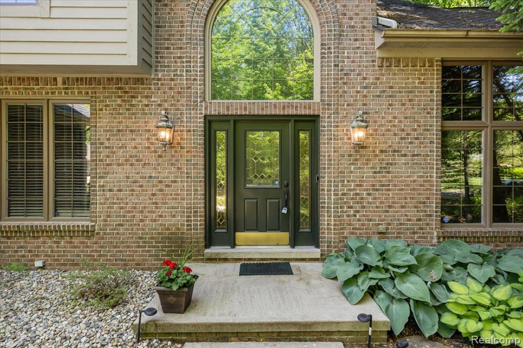 53629 WAYBURN Court, Utica, MI 48315 — Photo 4