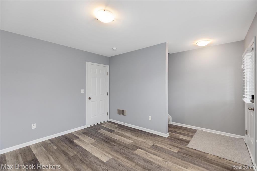 540 PARKDALE Lane, 72, Ferndale, MI 48220 — Photo 5