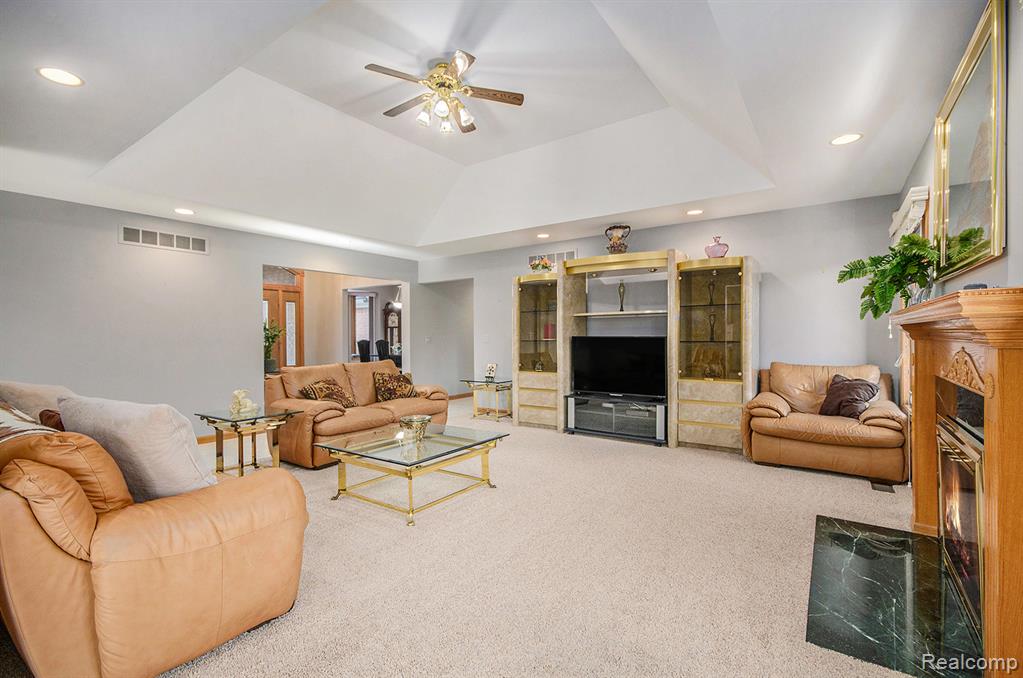 62704 Schoenherr Road, Washington, MI — Photo 9