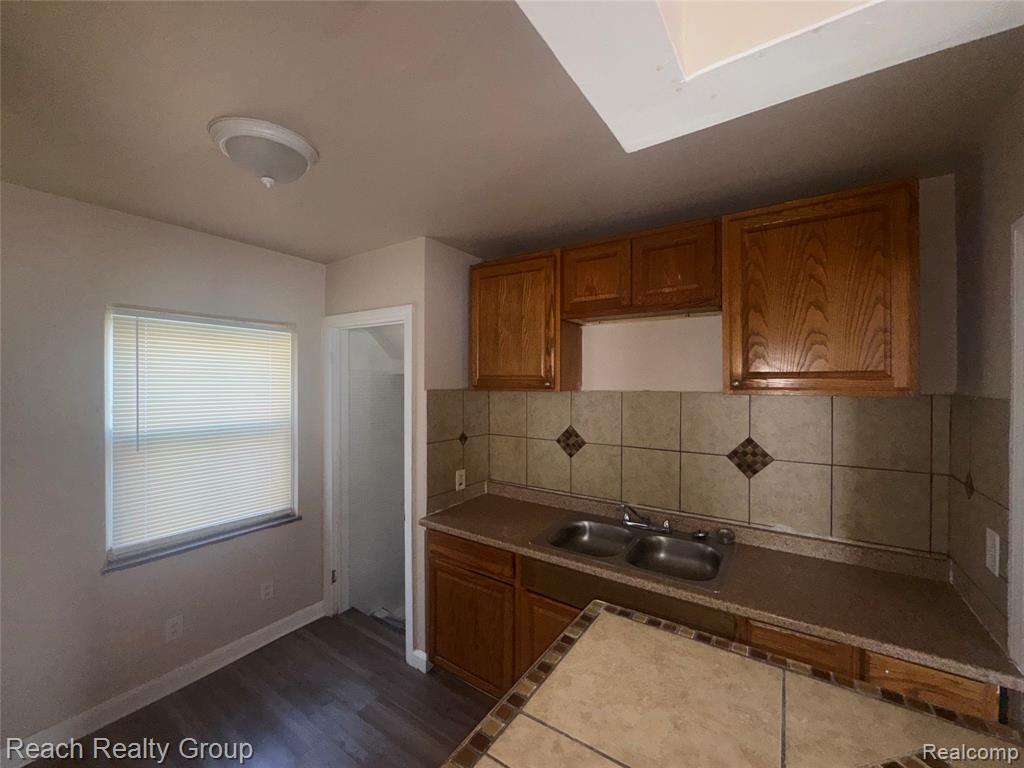 5546 Lodewyck Street, Detroit, MI 48224 — Photo 5