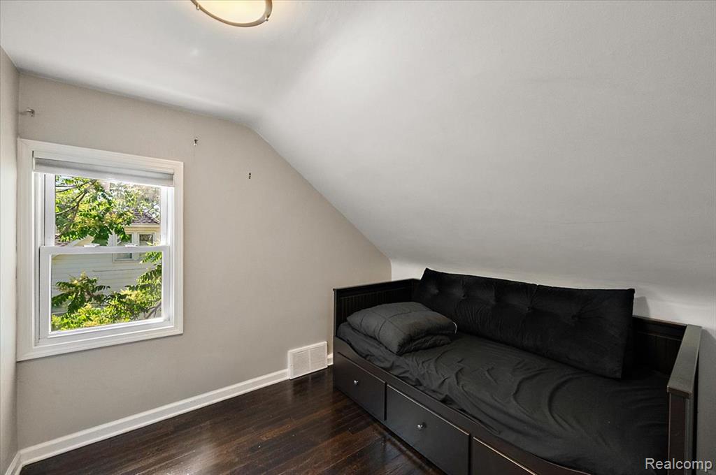 136 W Elza Avenue, Hazel Park, MI 48030 — Photo 25