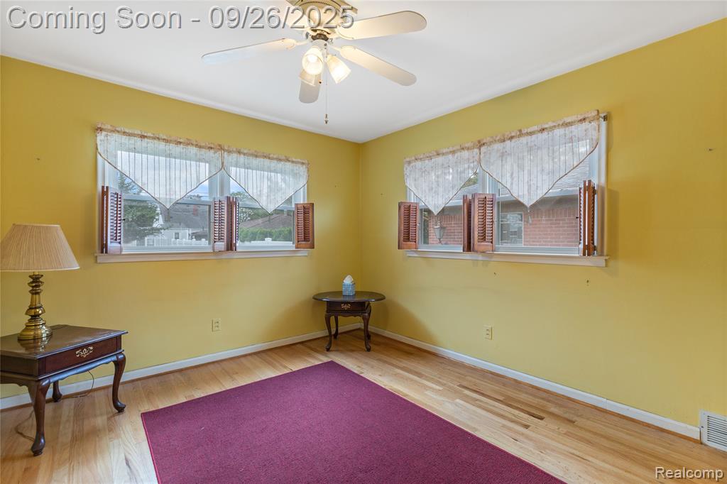 7290 Helen, Center Line, MI 48015 — Photo 15