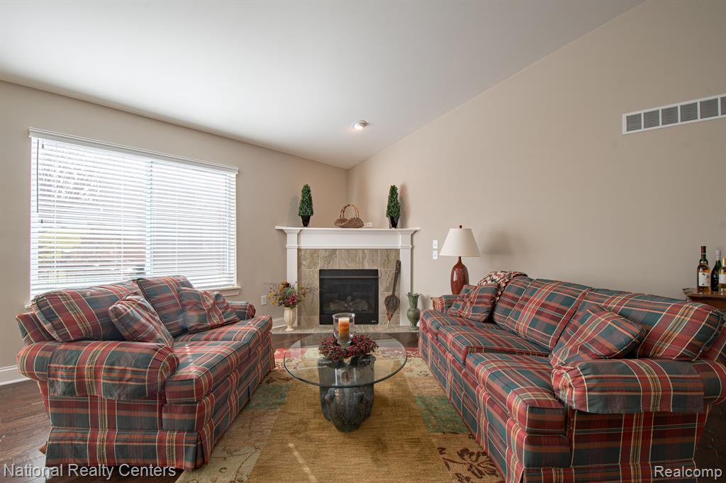 471 HOSTA, Howell, MI 48843 — Photo 16