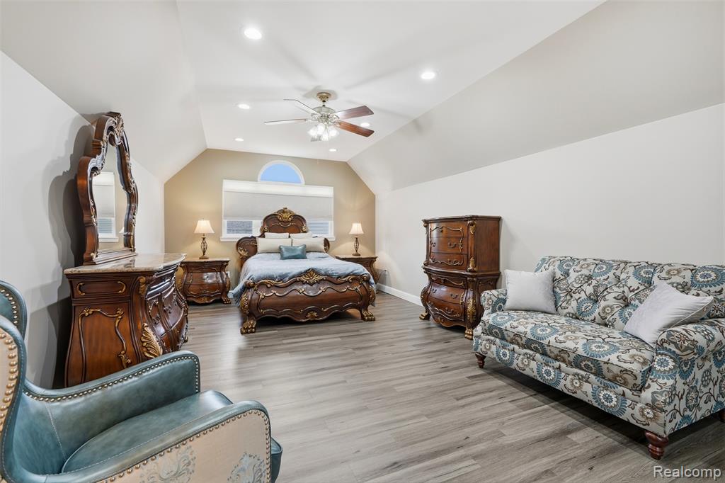 4212 April Lane, Sterling Heights, MI 48310 — Photo 32