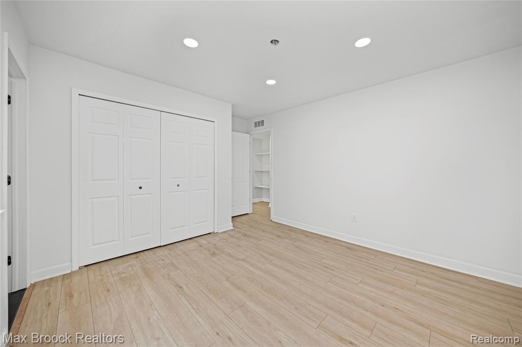 4241 S Shore Street, Waterford, MI 48328 — Photo 18