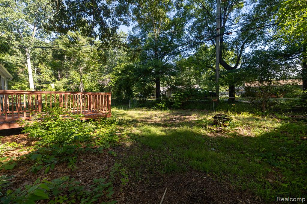 9650 Cooley Lake Road, White Lake, MI — Photo 23