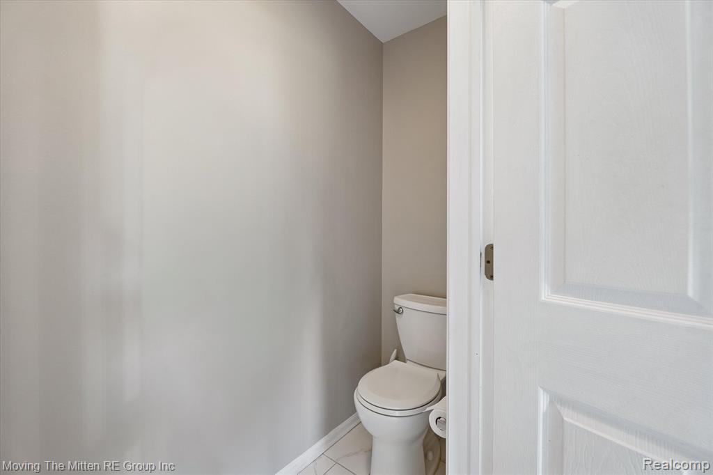 8171 St Johns Drive, Westland, MI — Photo 25