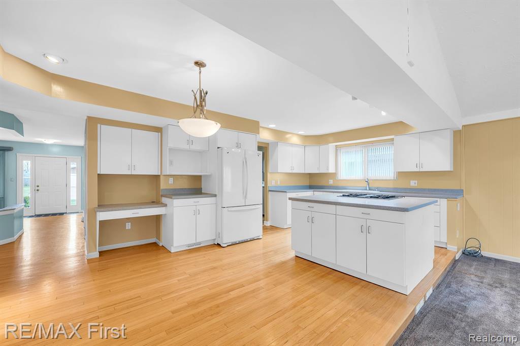 4191 ANGELINE Drive, Sterling Heights, MI 48310 — Photo 12