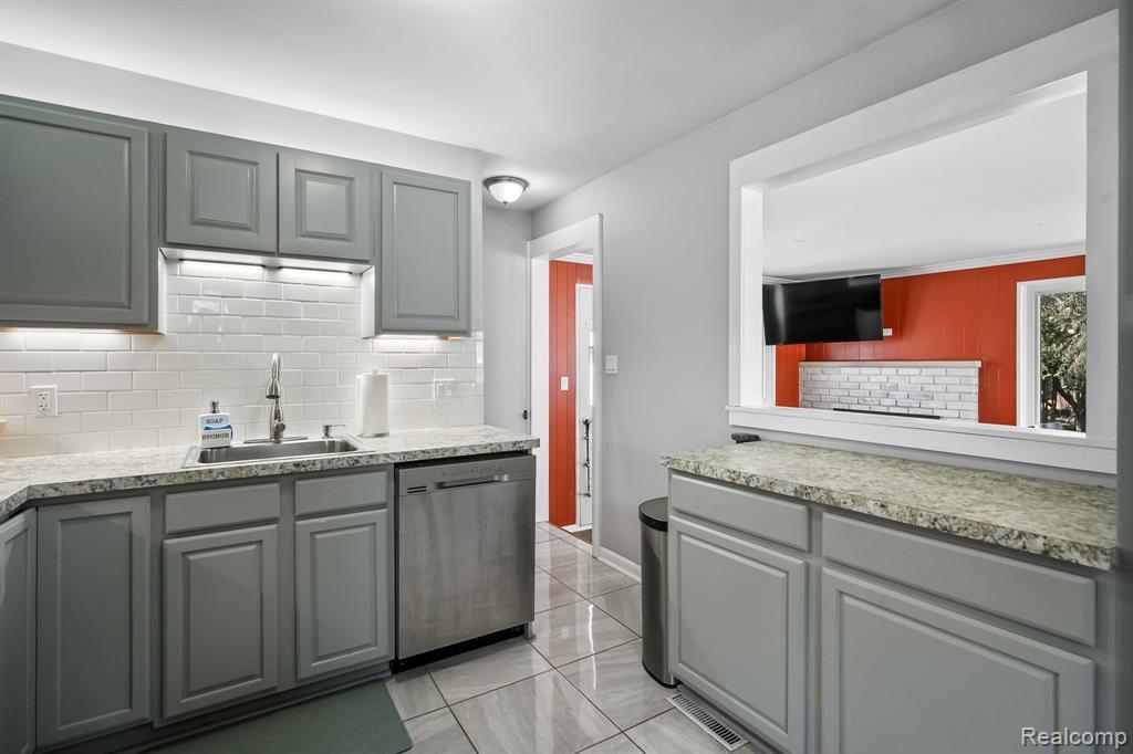 428 WONDER Lane, Romeo, MI 48065 — Photo 13