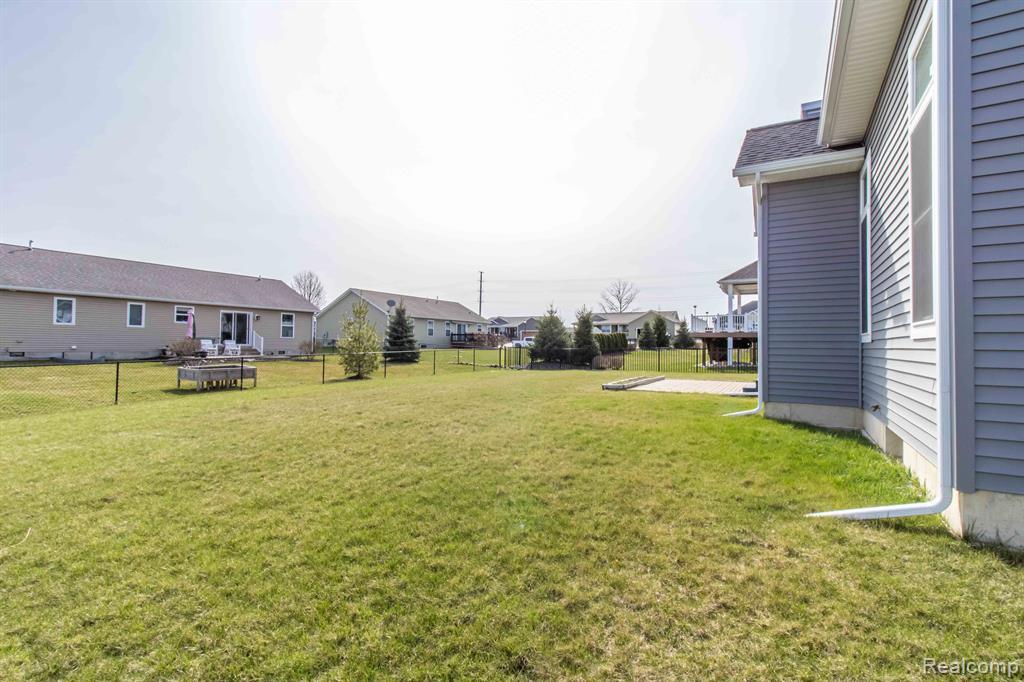 7788 YORKSHIRE Drive, Almont, MI 48003 — Photo 46
