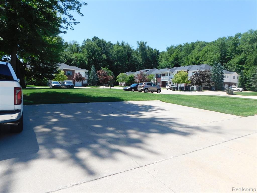 5555 Acorn Lane, Sterling Heights, MI 48314 — Photo 26