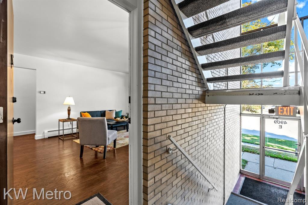 4909 CROOKS Road, E5, Royal Oak, MI 48073 — Photo 3