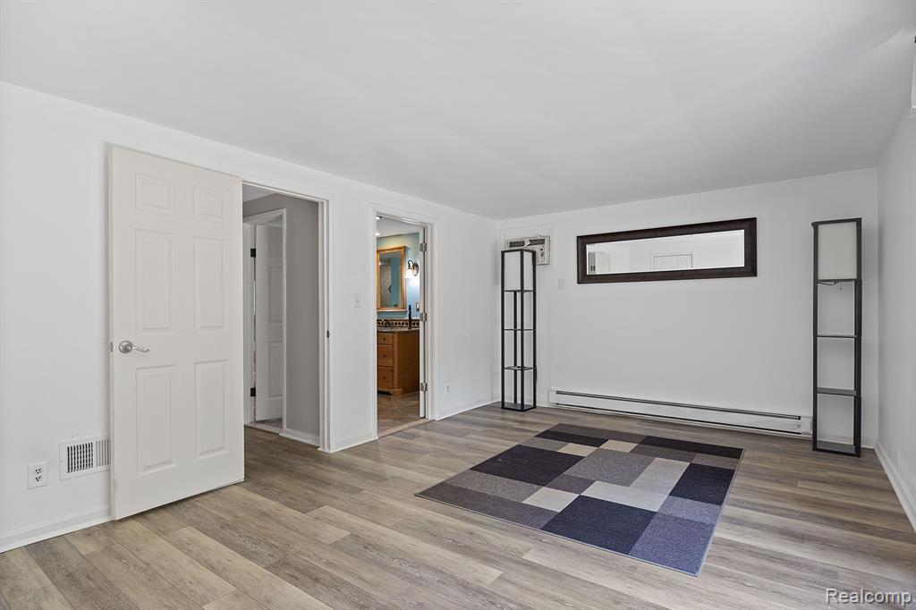 54655 PONTIAC Trail, Milford, MI 48381 — Photo 20
