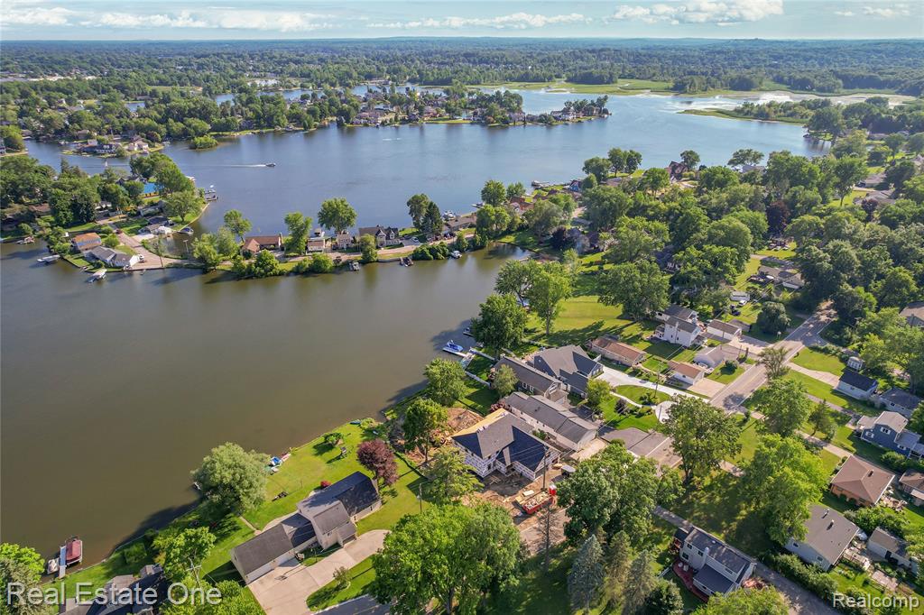 9047 Gale Road, White Lake, MI — Photo 9