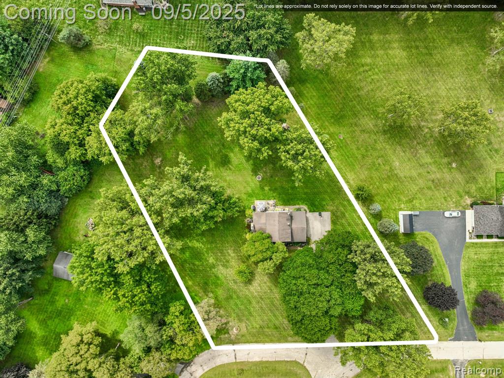 8127 Sleepy Time Court, Clarkston, MI 48348 — Photo 35