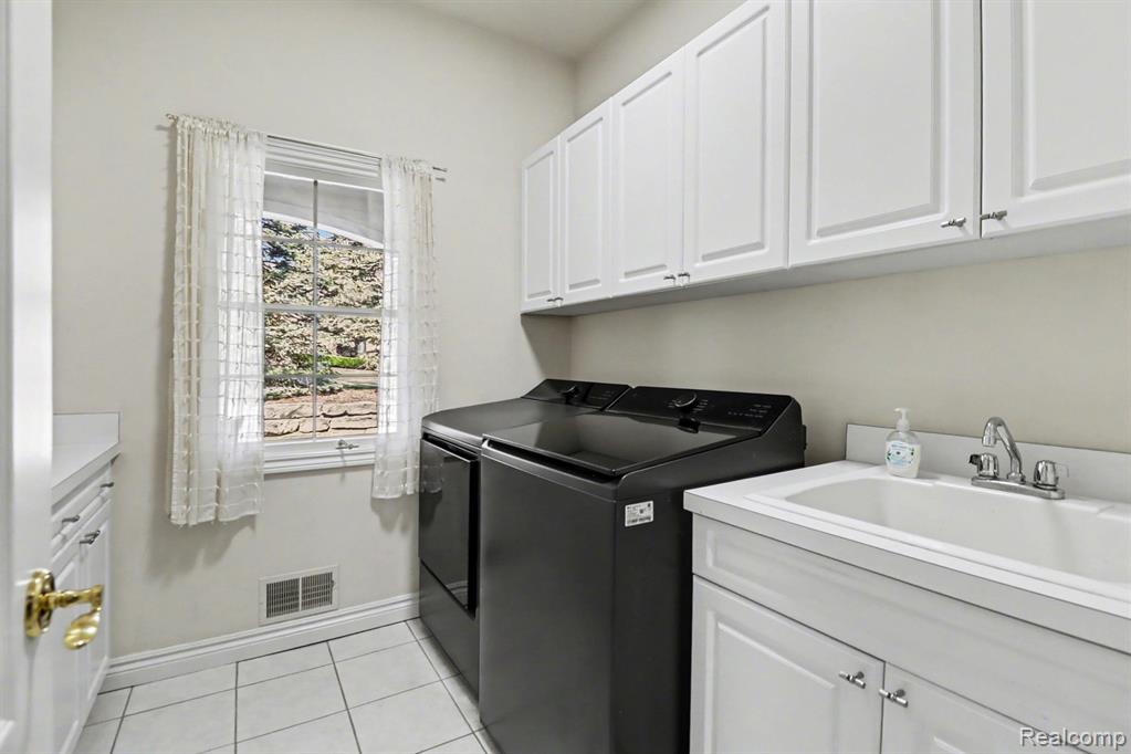 2869 Hastings Court, Oakland, MI 48306 — Photo 30