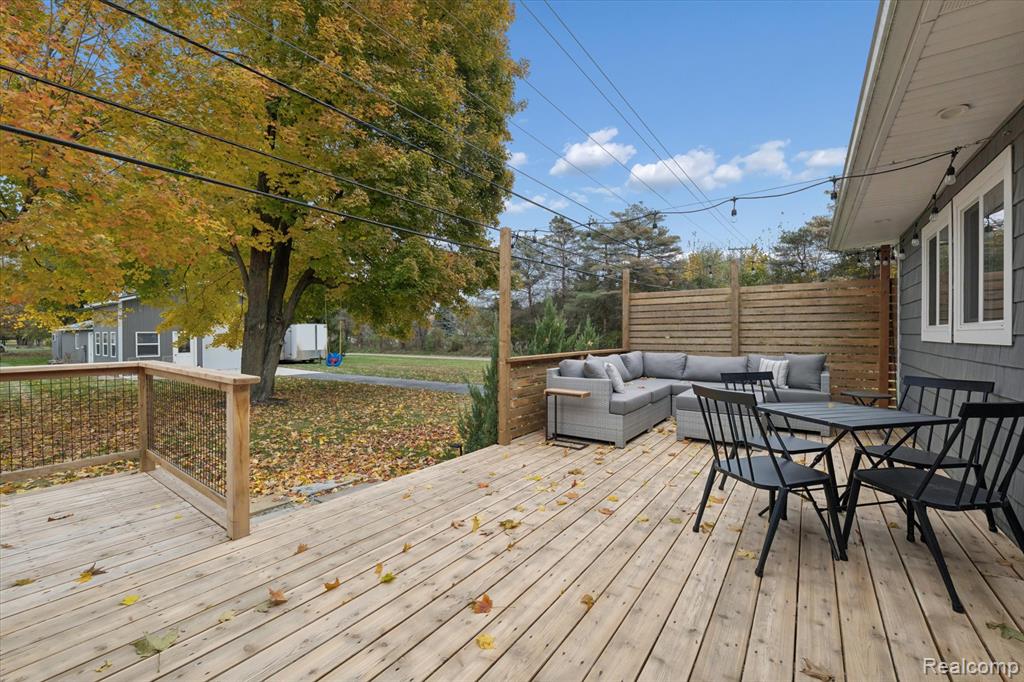 5100 Oak Hill Road, Clarkston, MI 48348 — Photo 38