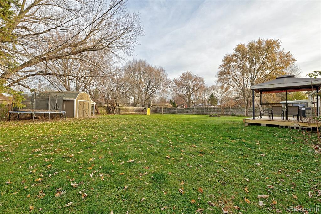 5379 Linden Road, Swartz Creek, MI 48473 — Photo 41
