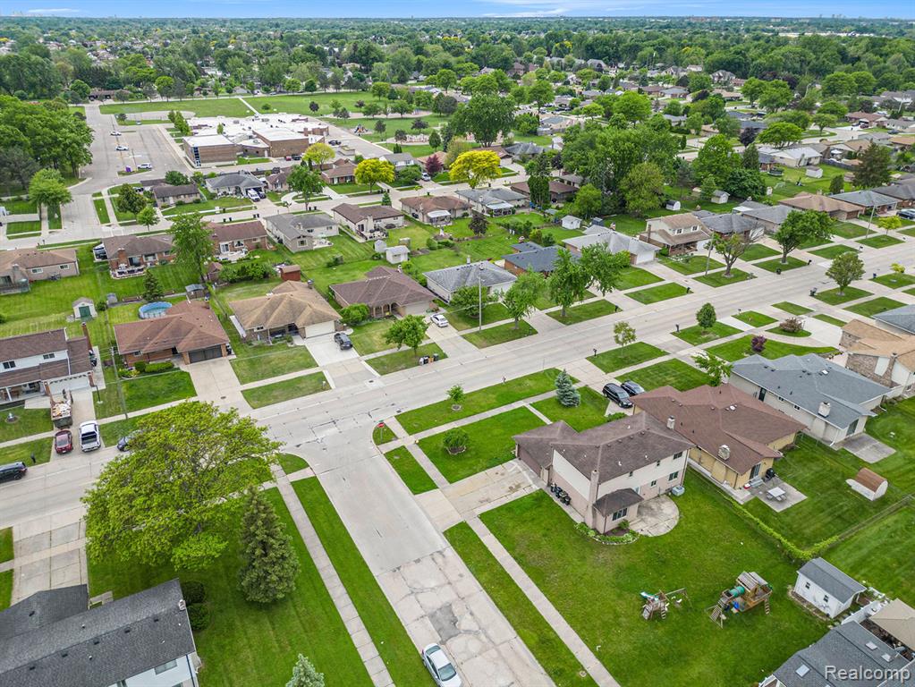 4325 Fox Hill Drive, Sterling Heights, MI 48310 — Photo 4