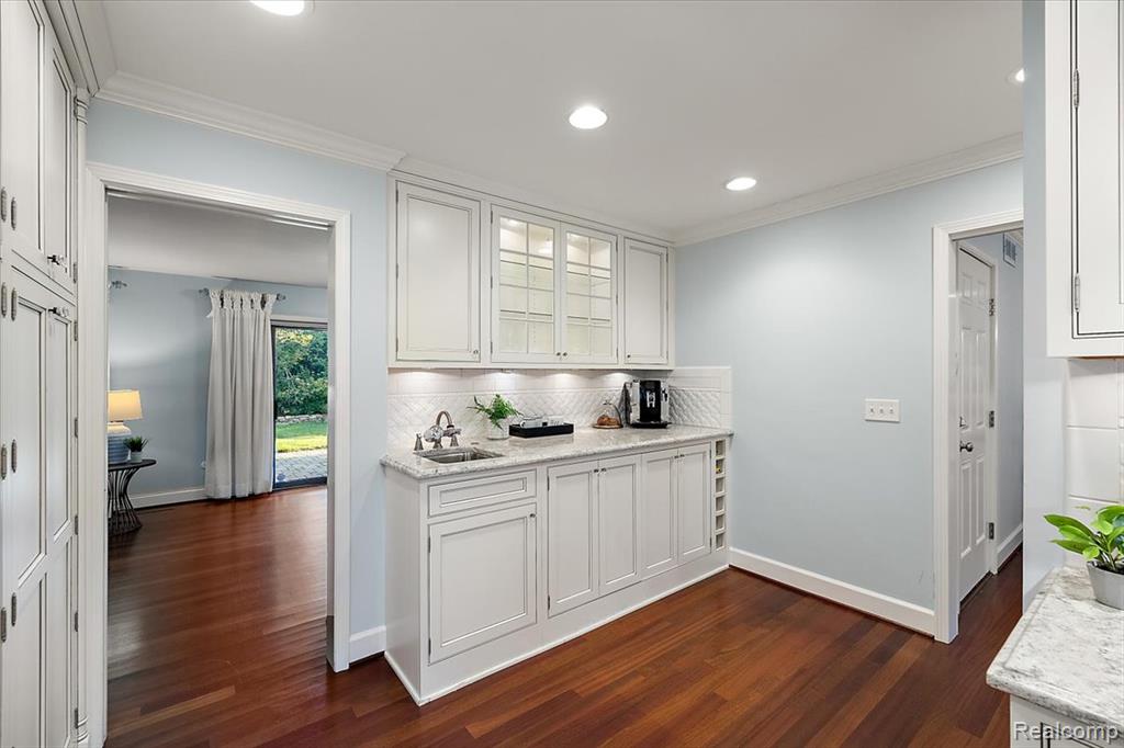 960 N Reading Road, Bloomfield Hills, MI 48304 — Photo 11
