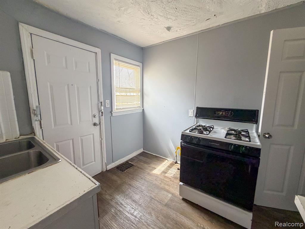 7522 Giese Street, Detroit, MI 48234 — Photo 8