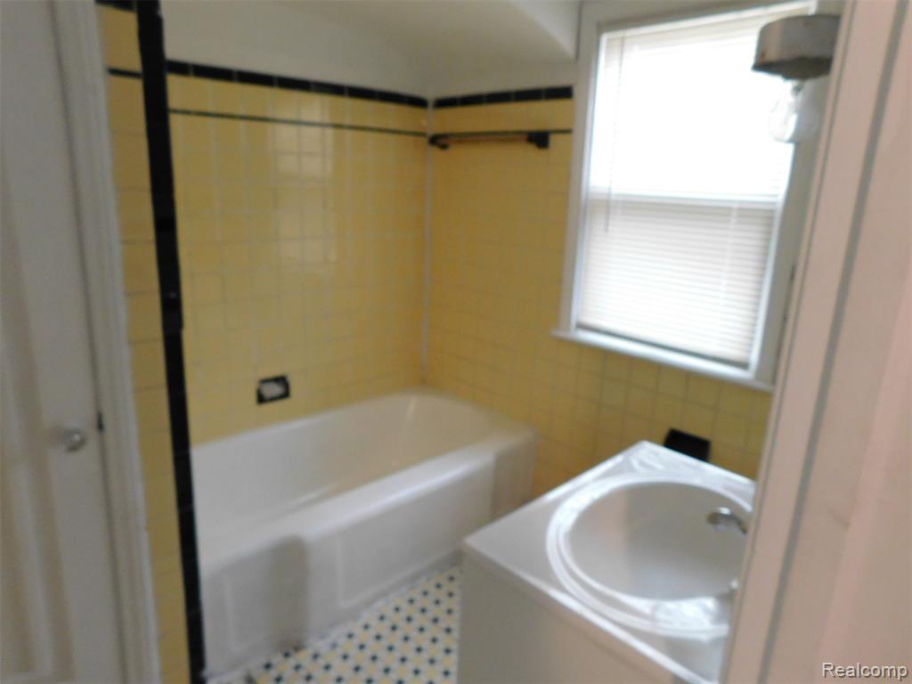 15443 Troester Street, Detroit, MI 48205 — Photo 7