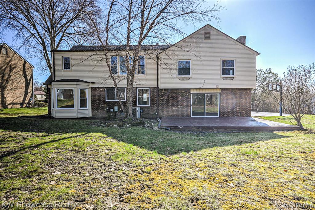 4238 STILL MEADOW Lane, West Bloomfield, MI 48323 — Photo 61