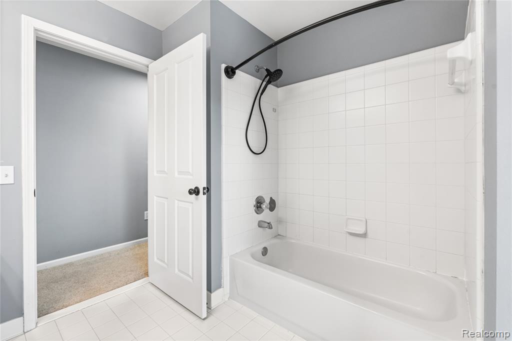489 N Washington Street, Lake Orion, MI 48362 — Photo 25