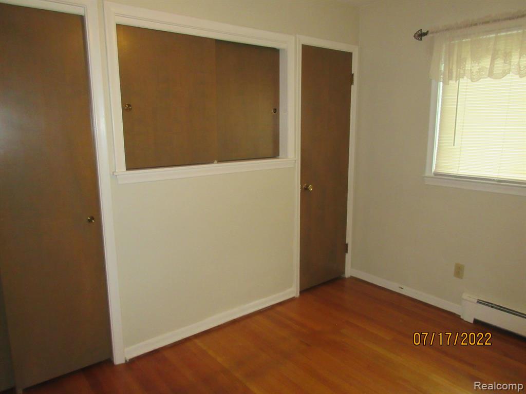29497 GERALDINE Drive, Warren, MI 48093 — Photo 16