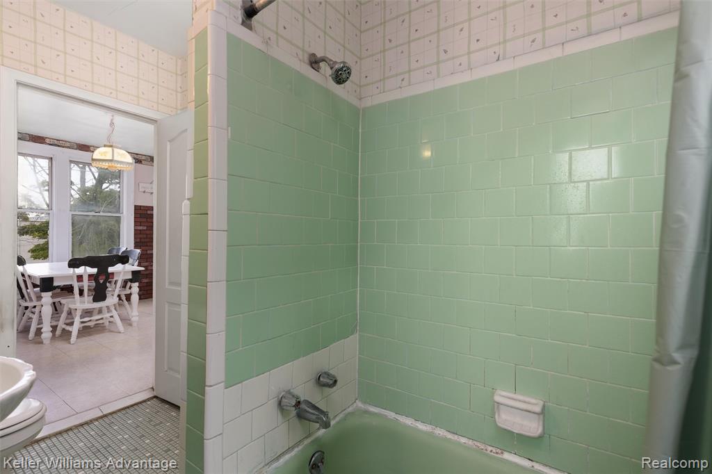 4241 Martin Street, Detroit, MI 48210 — Photo 12