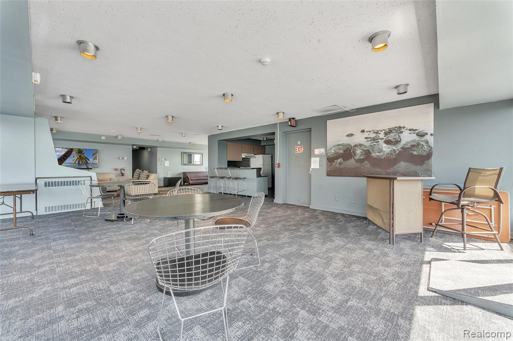 8200 E Jefferson Ave, 1610, Detroit, MI 48214 — Photo 51