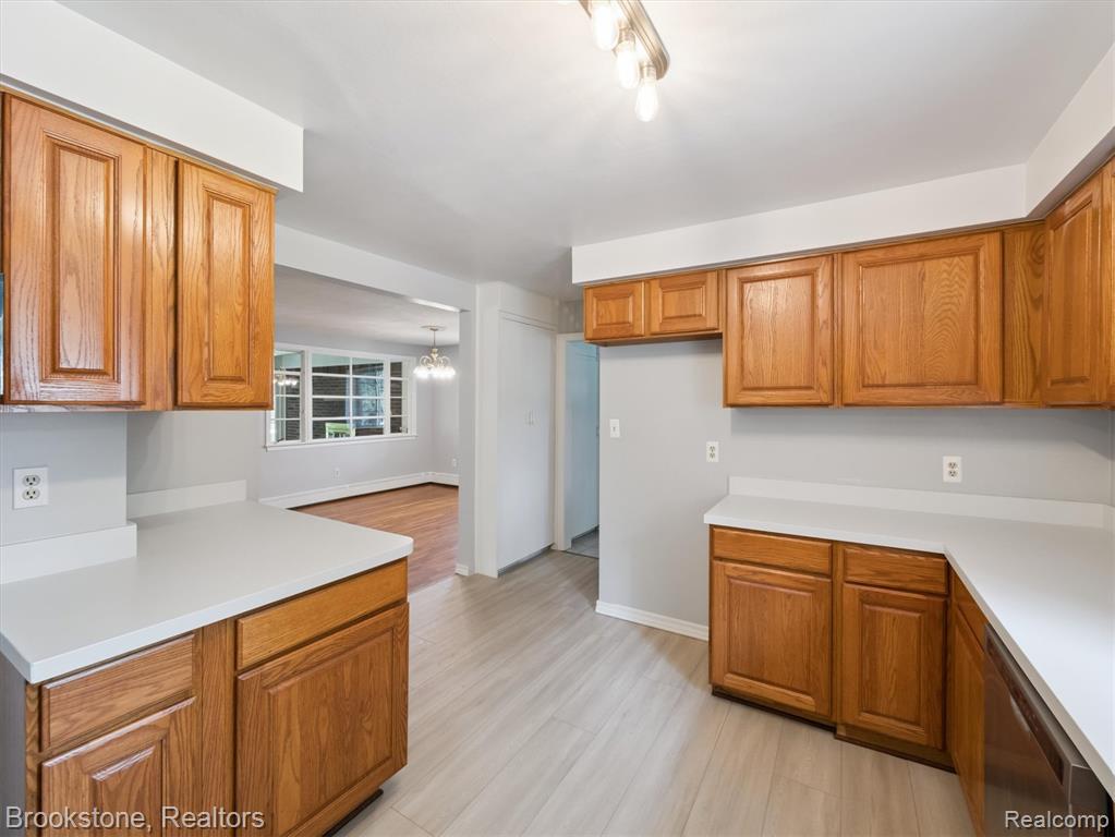 771 Gertrude Road, Waterford, MI 48328 — Photo 15