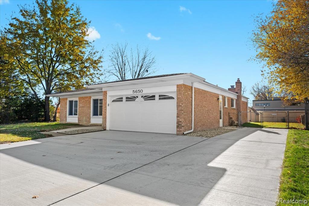 5650 Willow Creek Drive, Canton, MI 48187 — Photo 3