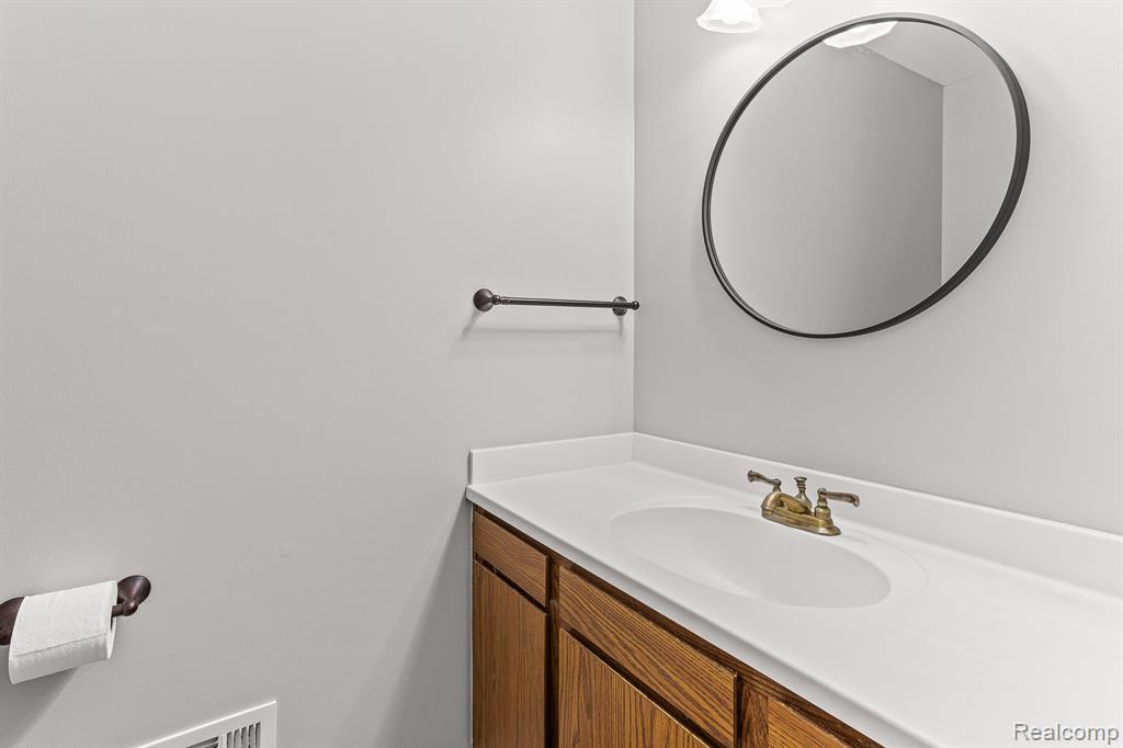 43300 OAKBROOK Court, Canton, MI 48187 — Photo 16