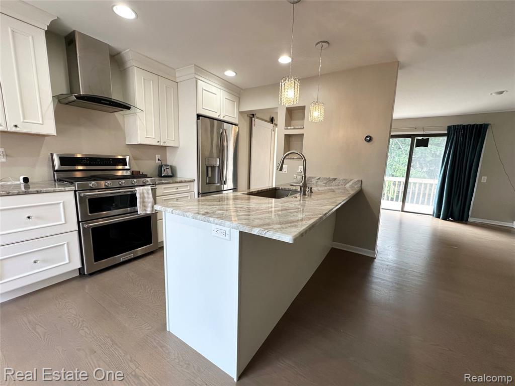 410 Willow Grove Lane, Rochester Hills, MI 48307 — Photo 4
