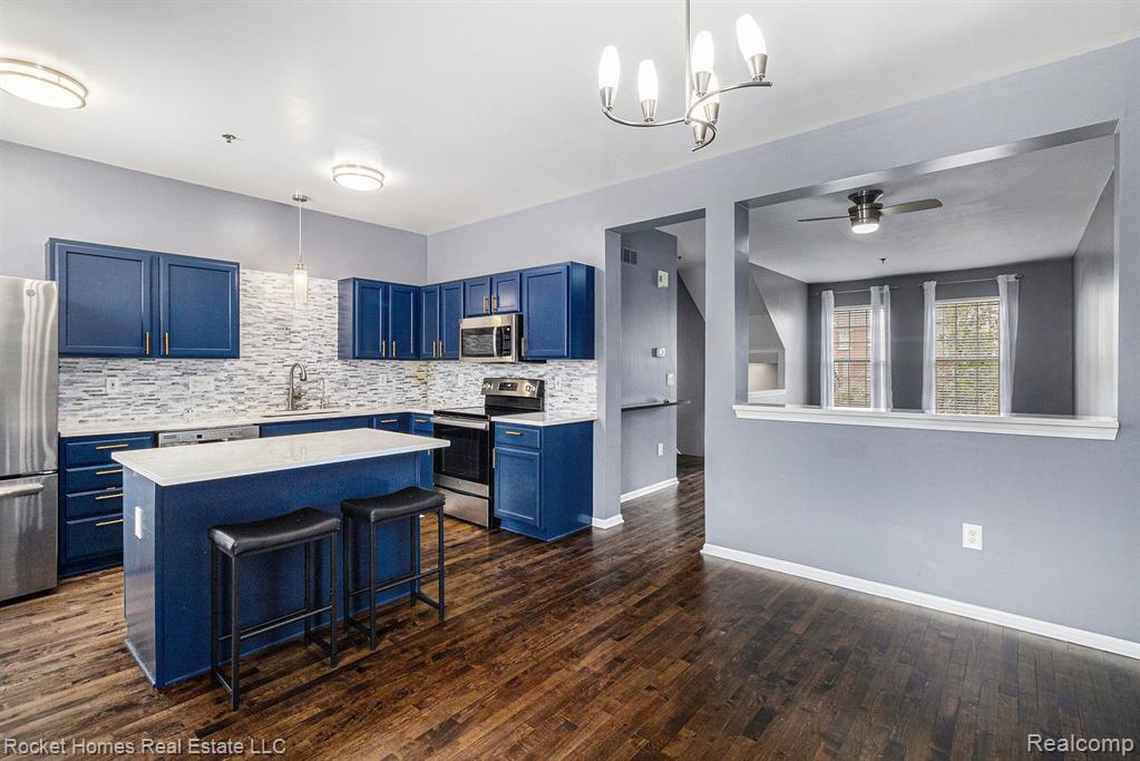 20213 BOARDWALK Boulevard, Southfield, MI 48075 — Photo 12