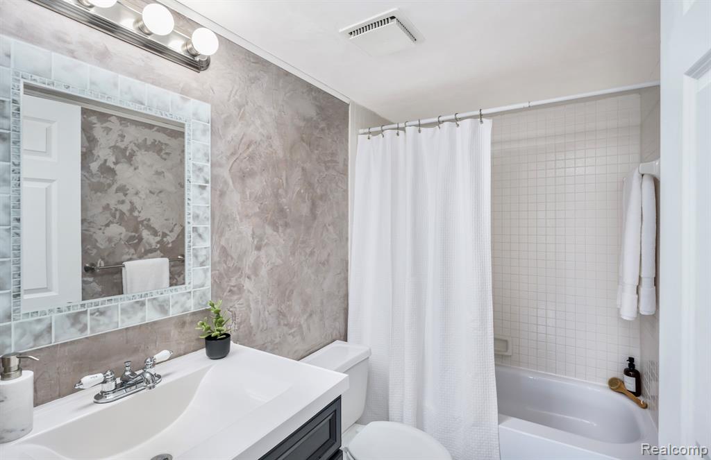 411 S Old Woodward Avenue, 923, Birmingham, MI 48009 — Photo 9