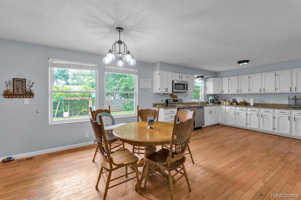 4100 Highland Court, West Bloomfield, MI 48323 — Photo 8