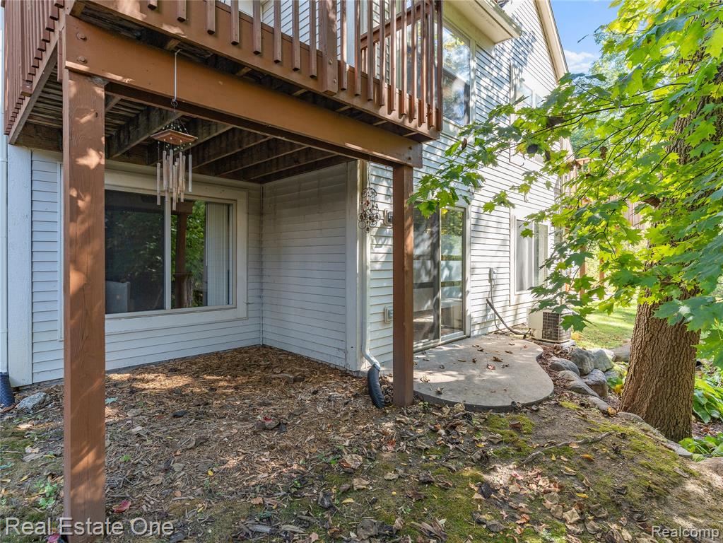 122 Pondview Court, Brighton, MI 48116 — Photo 25