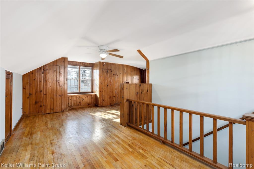 825 N ALTADENA Avenue, Royal Oak, MI 48067 — Photo 16