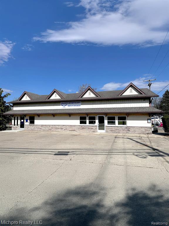 41 S Lake Pleasant Road, Attica, MI 48412 — front exterior