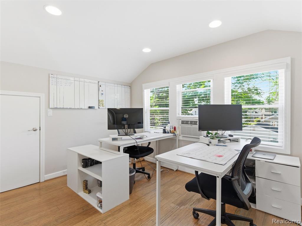 928 E 11 Mile Road, Royal Oak, MI 48067 — Photo 35