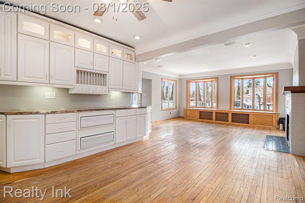 9820 BYROMAR Lane, Grosse Ile, MI 48138 — Photo 7