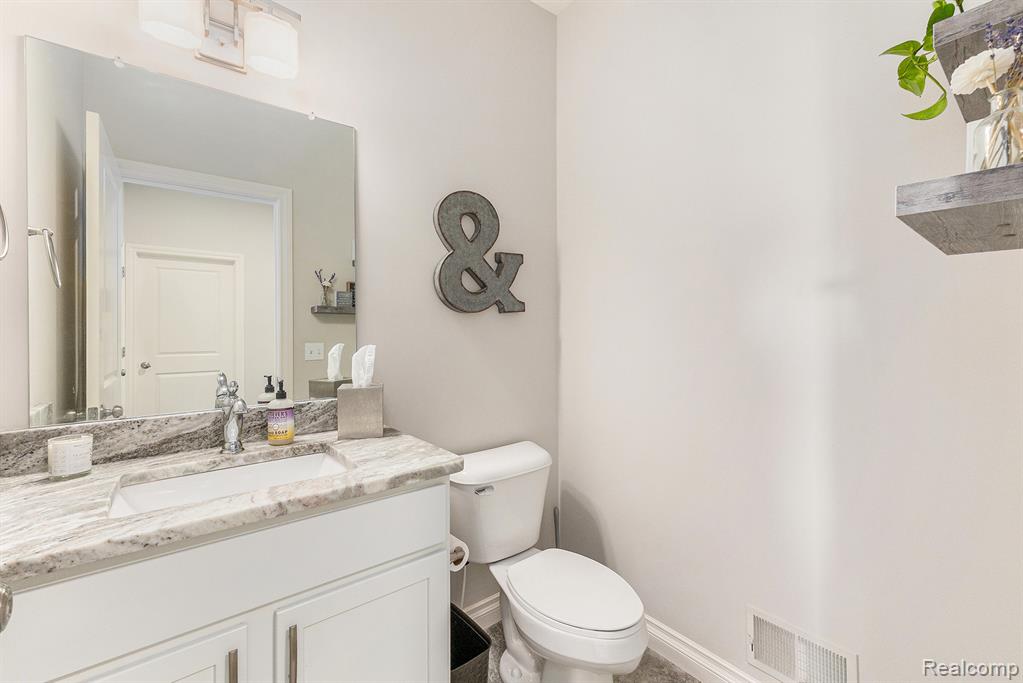881 W Bay Shore Drive, Oxford, MI 48371 — Photo 11