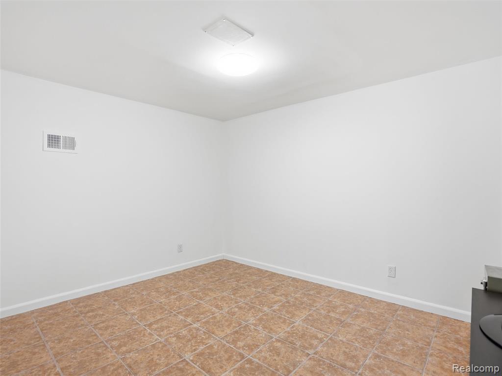 12410 Noonan Court, Utica, MI 48315 — Photo 20