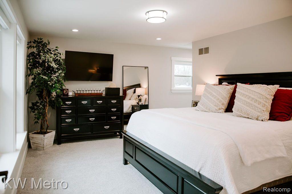 973 ALLEN Drive, Northville, MI 48167 — Photo 18