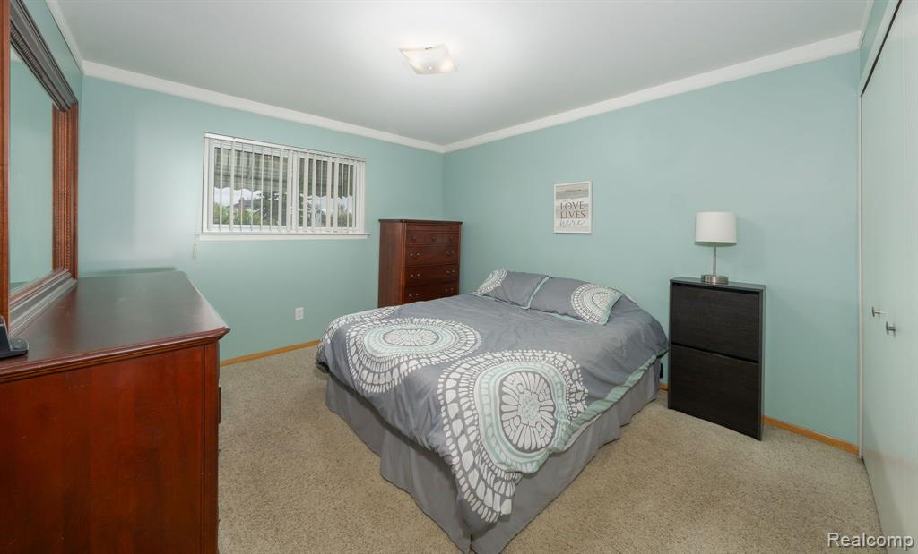 40137 Walter Drive, Sterling Heights, MI 48310 — Photo 33
